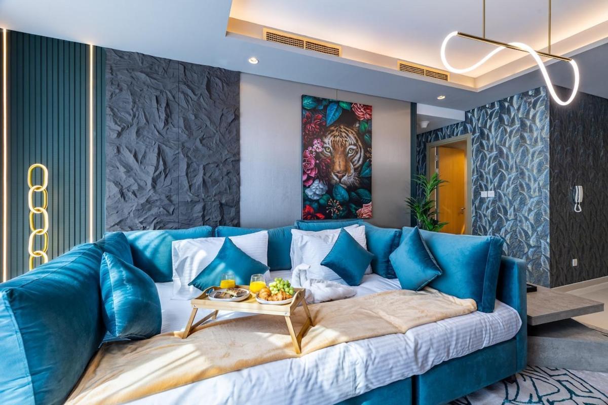 Apartment 64th Floor Rooftop Dream, Burj Khalifa View Pool, 2br In Paramount Midtown *